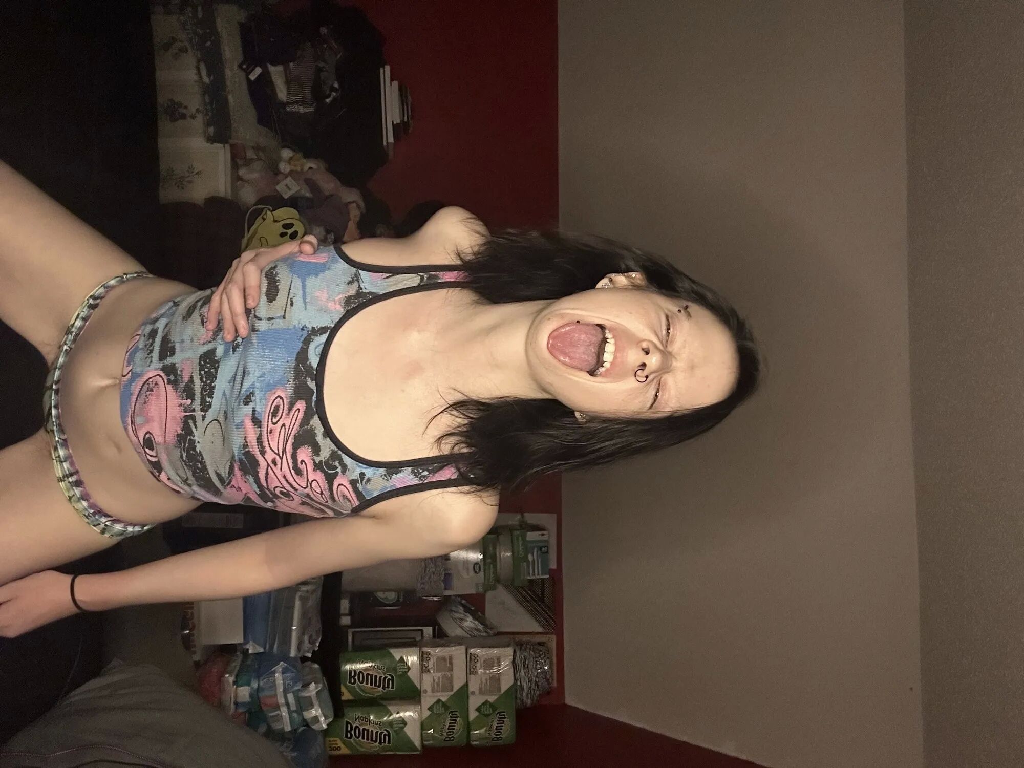 Horny Mommy - 20 Pics