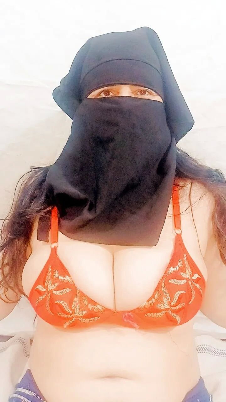 Seher Umar - 15 Pics