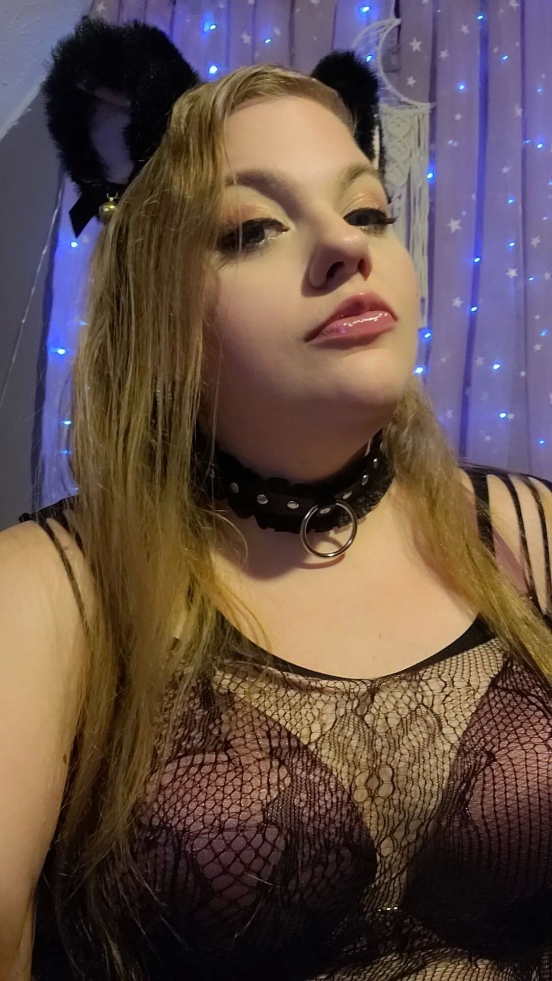 Sexy goth kitty cosplay with ears and tail - 12 Pics