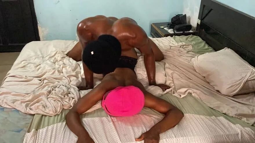 Sex with 10 inches BBC - 15 Pics
