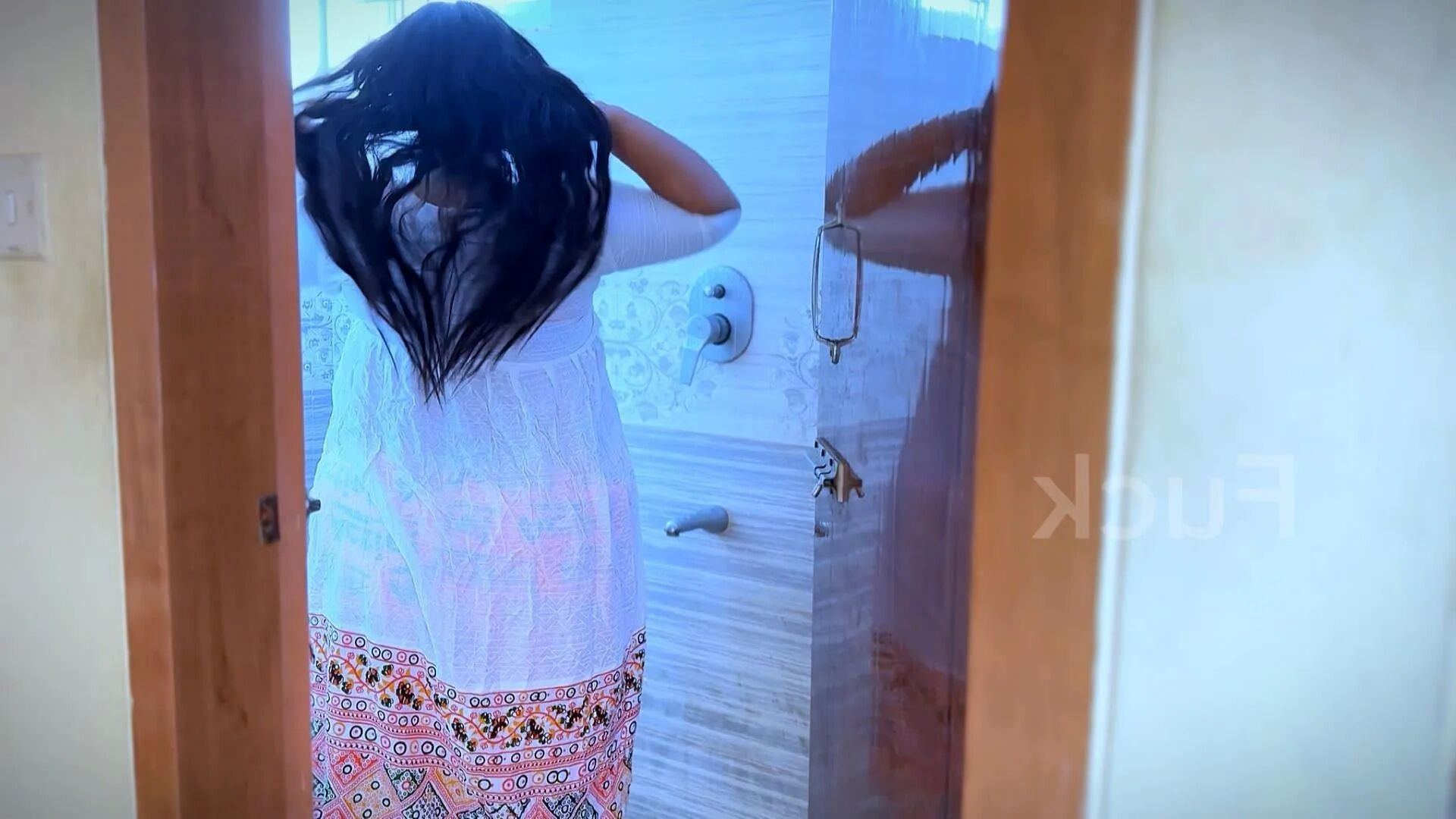 I fuck my Saudi Stepsister when she showring in bathroom - 7 Pics