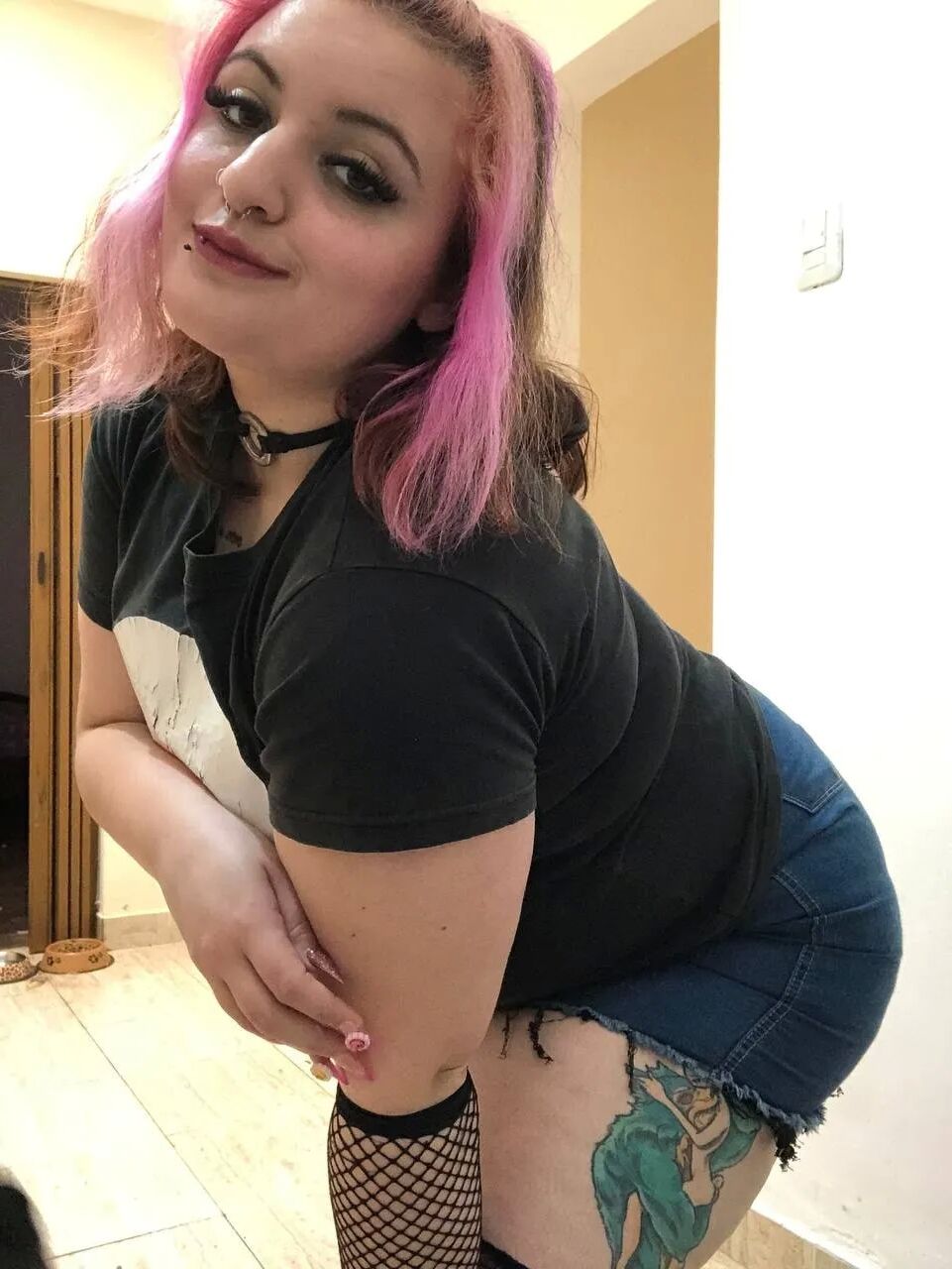 Rockstar pink head - 18 Pics