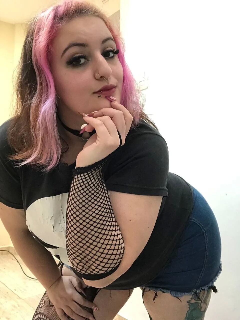 Rockstar pink head - 18 Pics