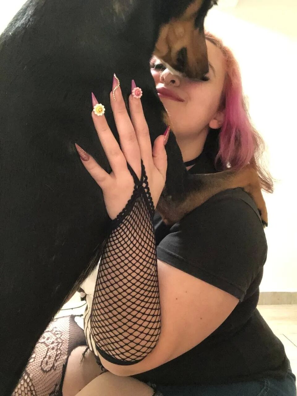 Rockstar pink head - 18 Pics