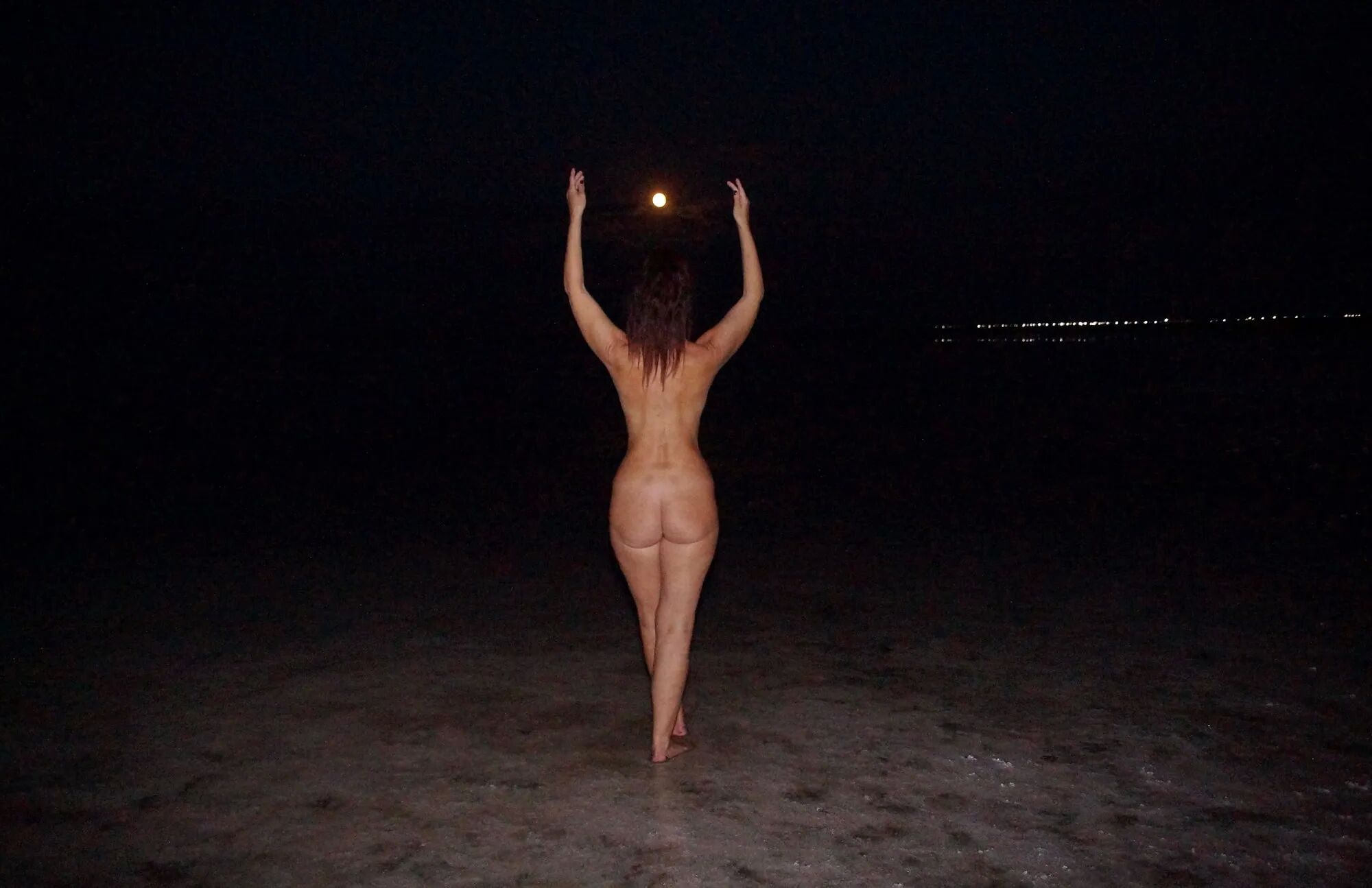 In the moonshine - 39 Pics