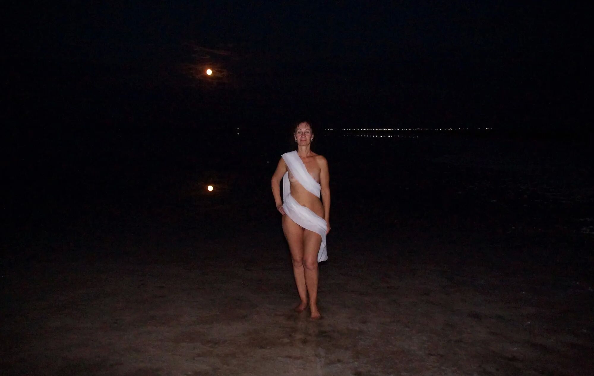 In the moonshine - 39 Pics