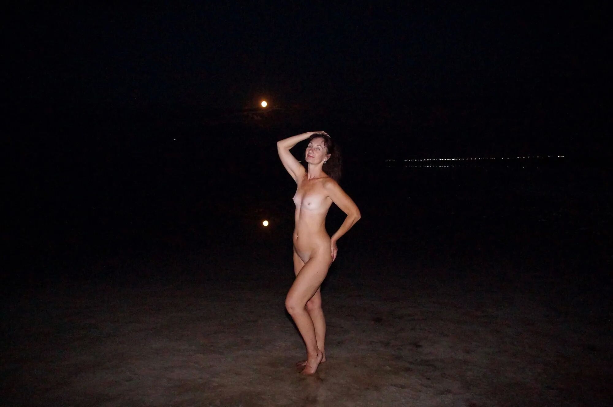 In the moonshine - 39 Pics