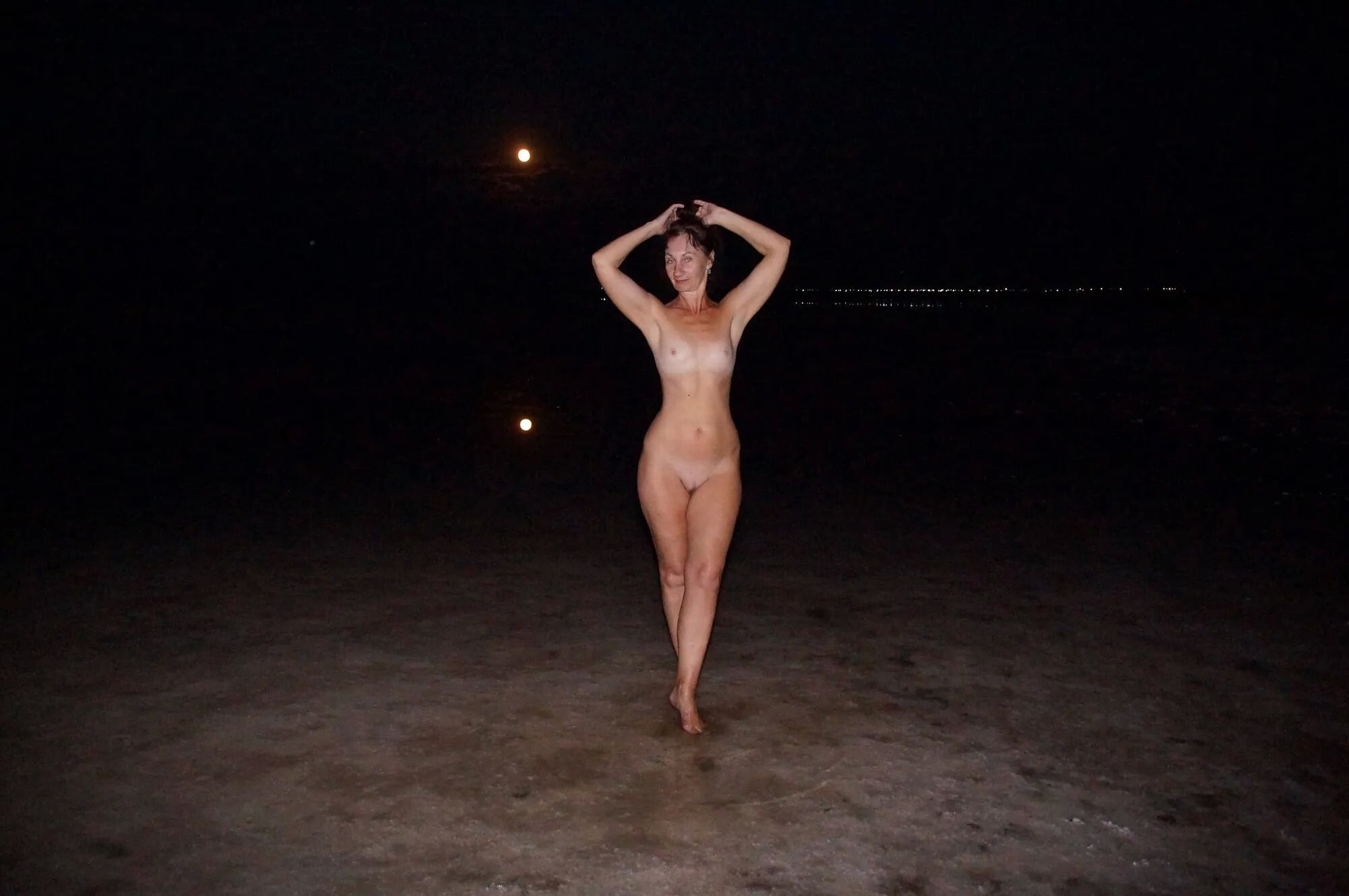 In the moonshine - 39 Pics