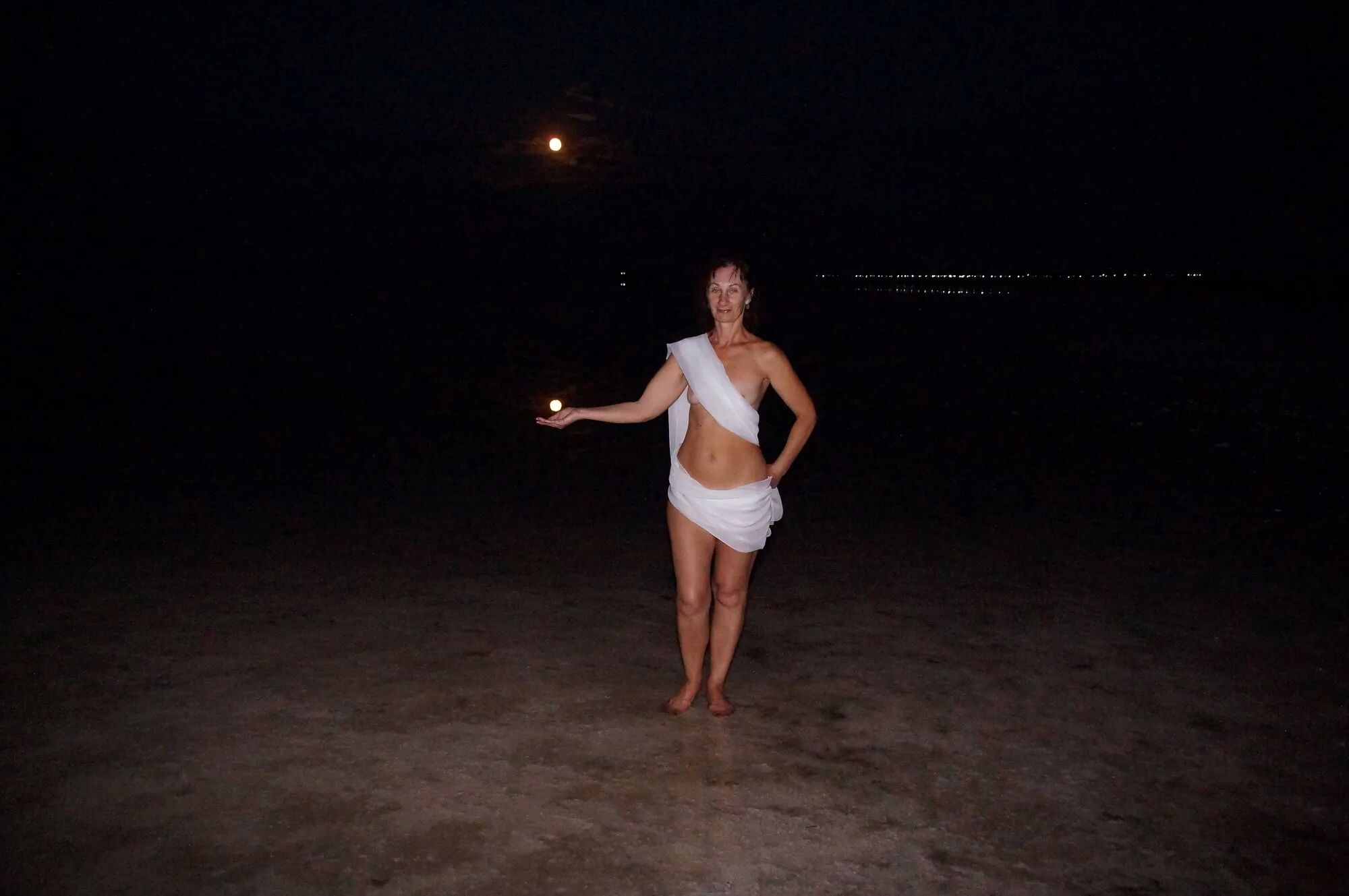 In the moonshine - 39 Pics