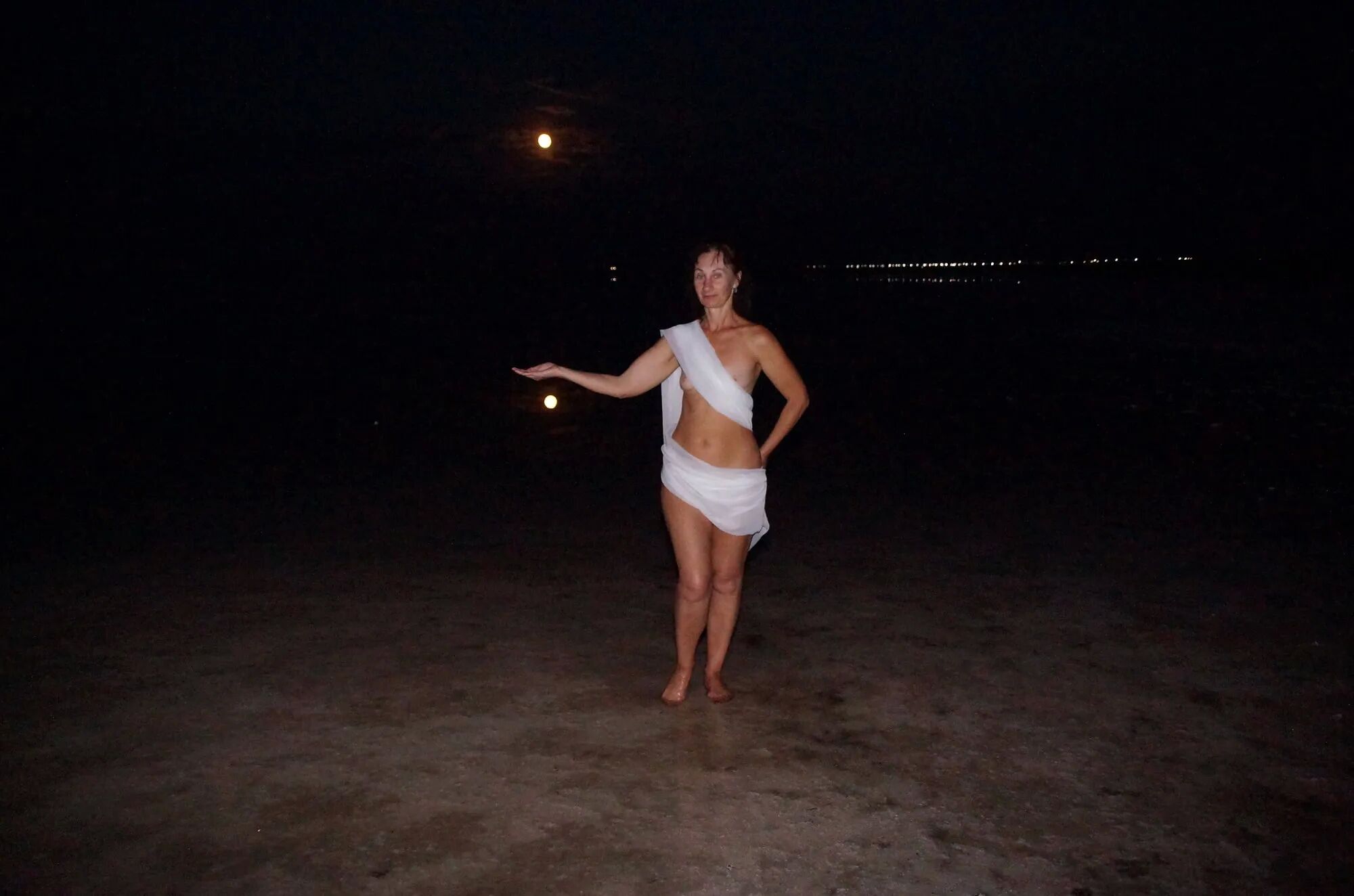 In the moonshine - 39 Pics
