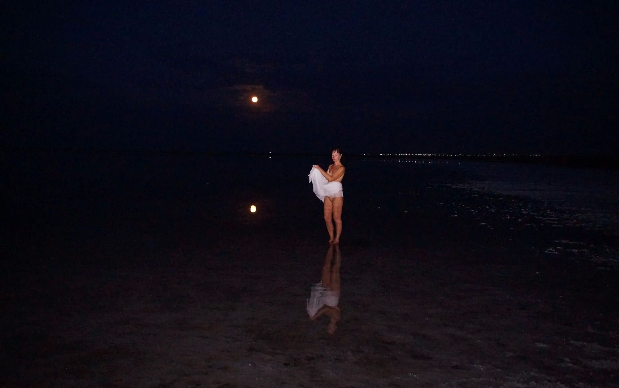 In the moonshine - 39 Pics