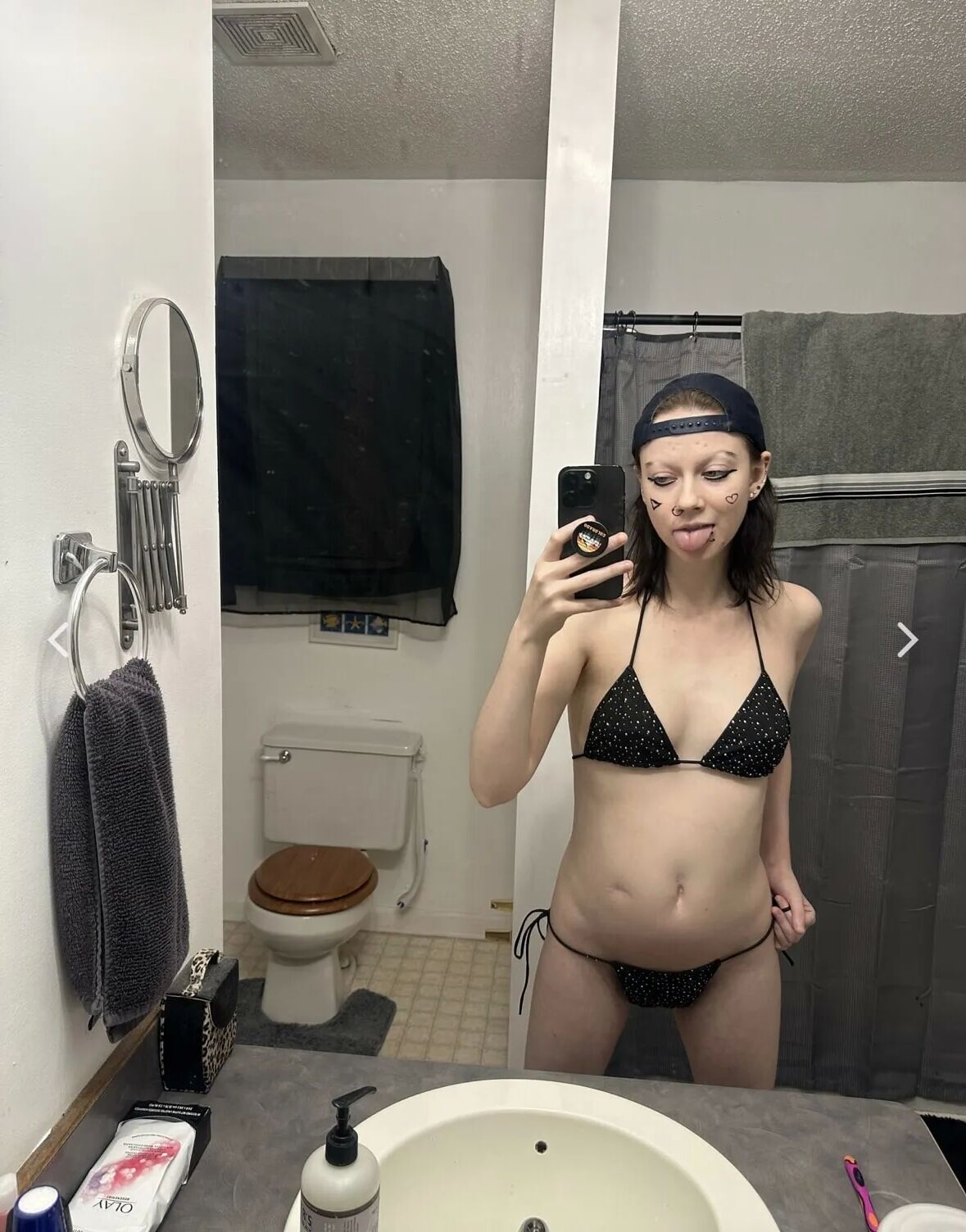 Gothic Milf - 19 Pics