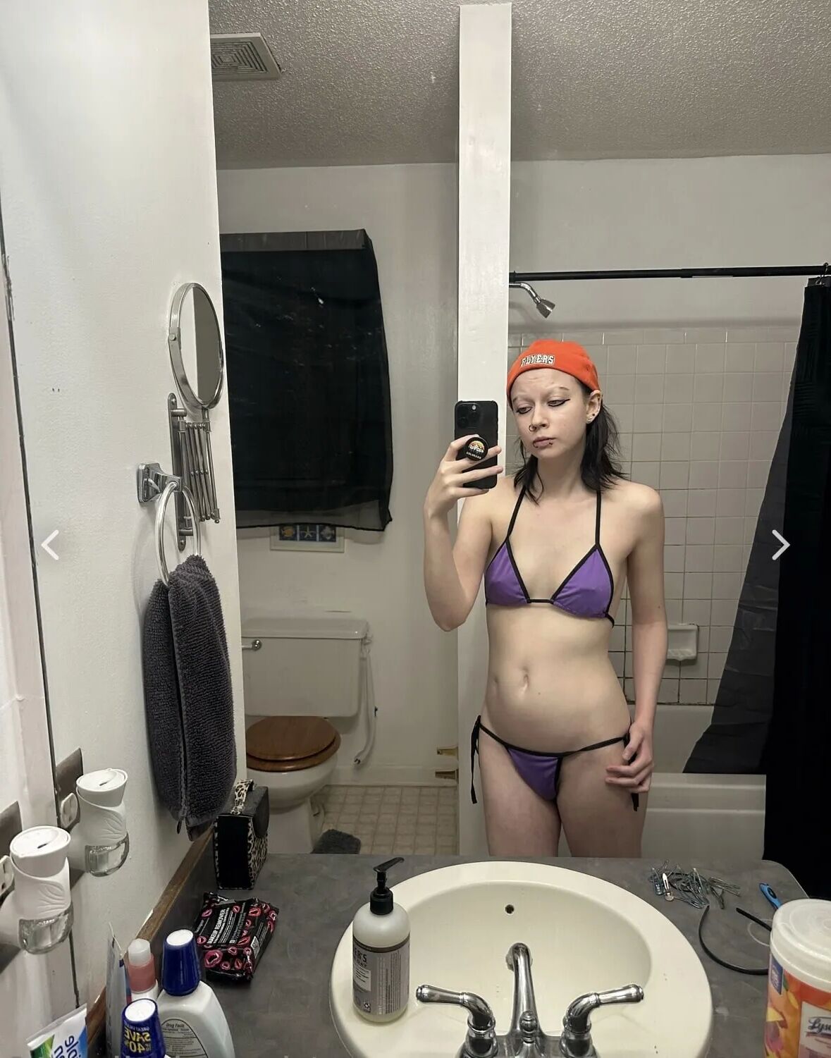 Horny Mommy - 14 Pics
