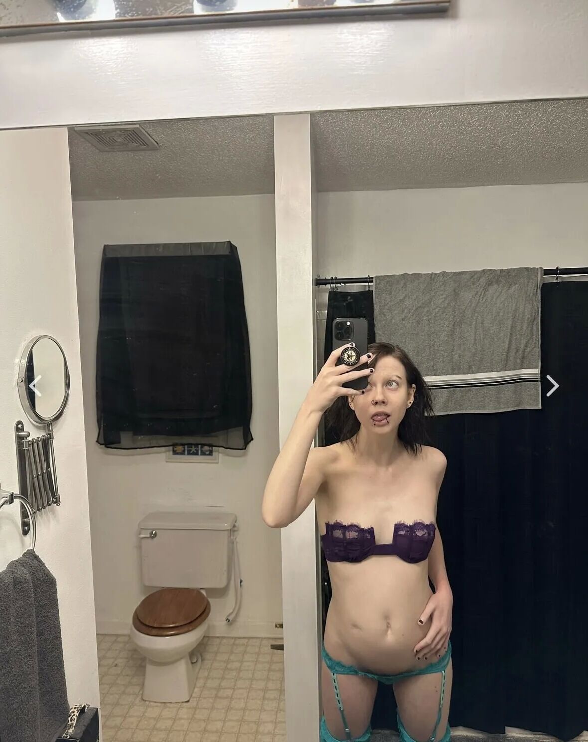 Horny Ariel - 13 Pics