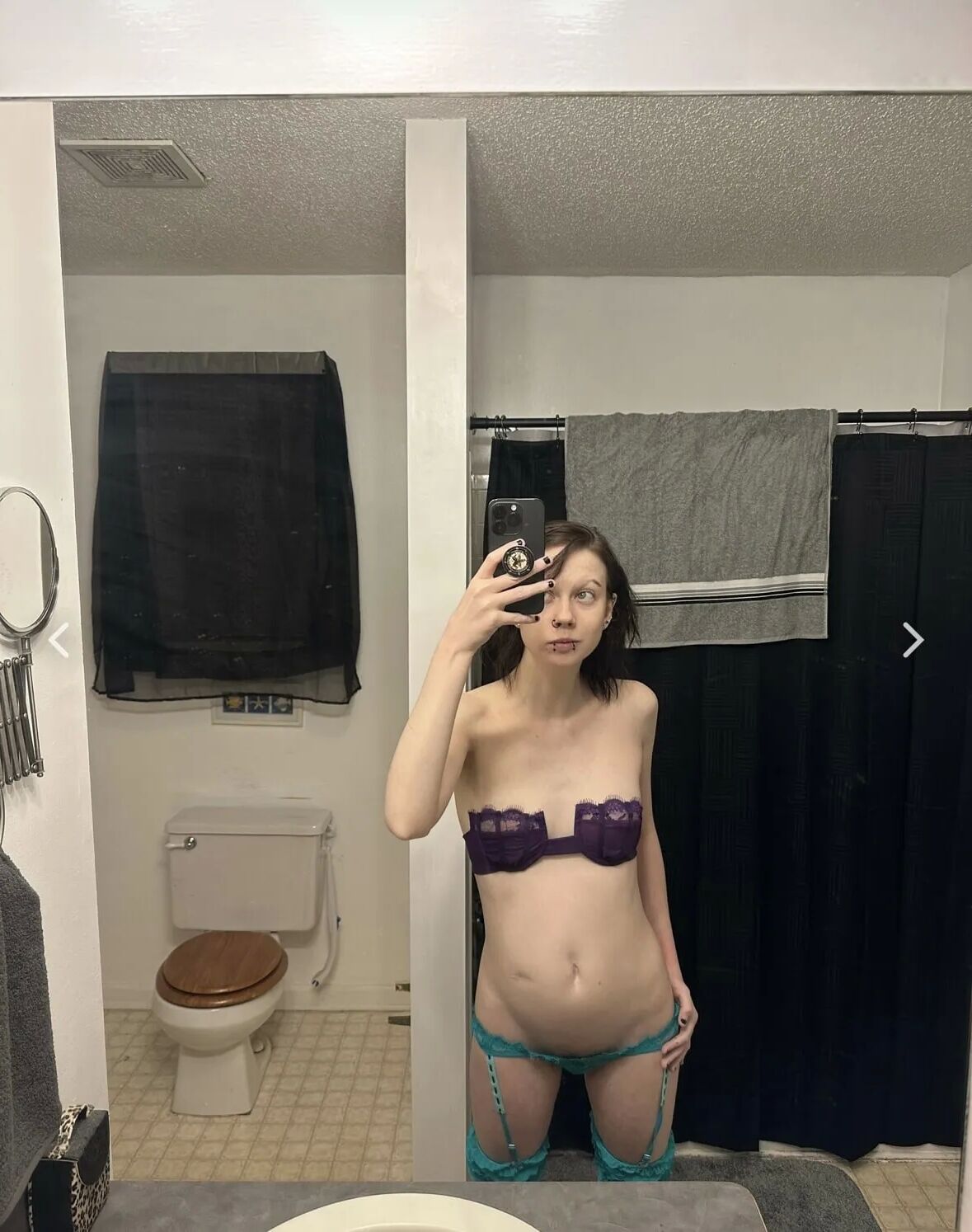 Horny Ariel - 13 Pics