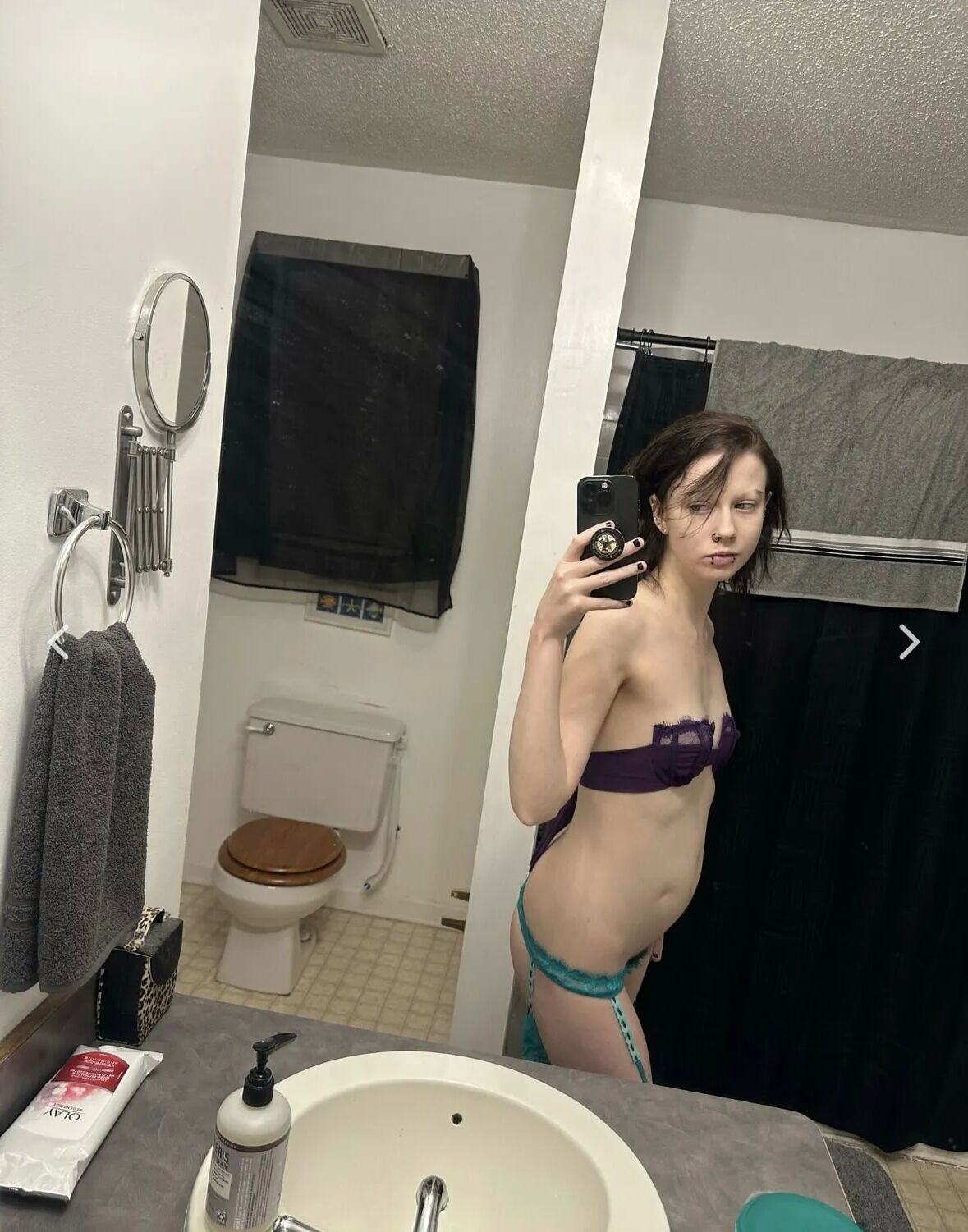 Horny Ariel - 13 Pics