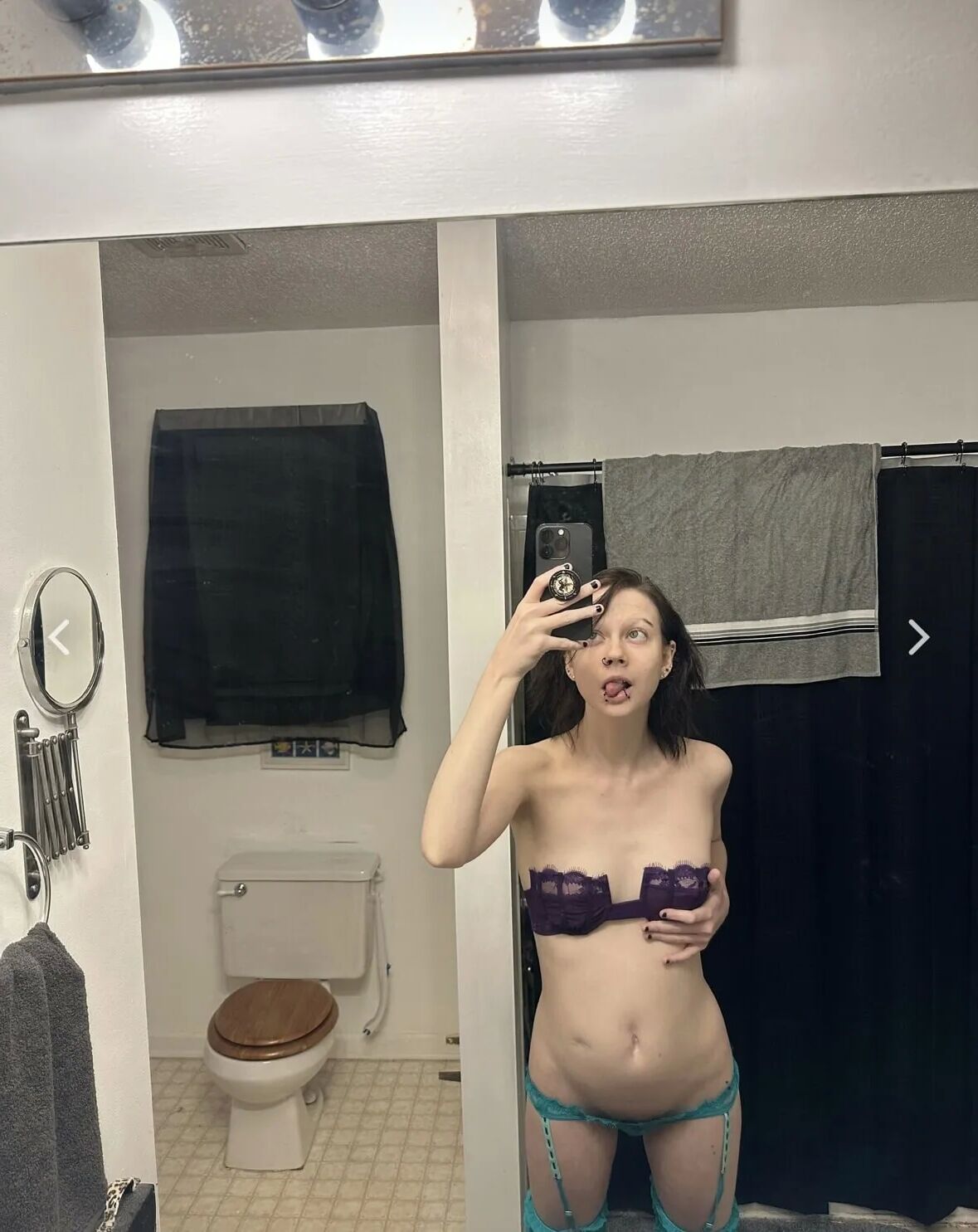 Horny Ariel - 13 Pics