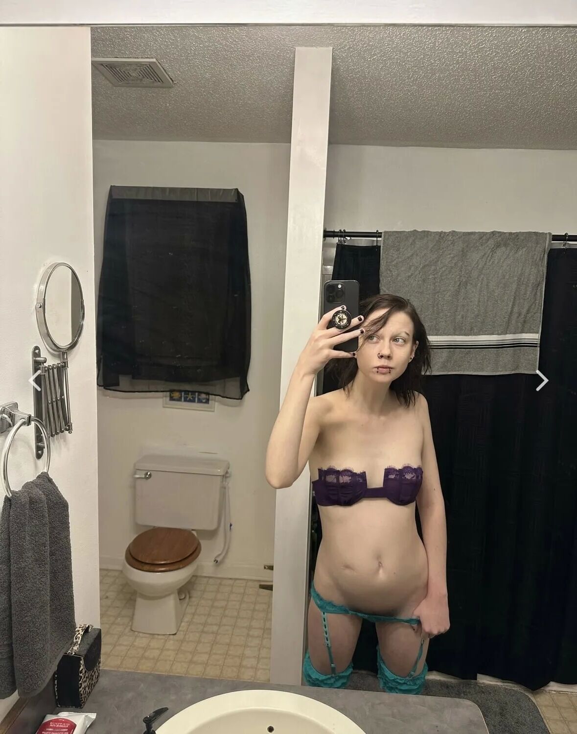 Horny Ariel - 13 Pics