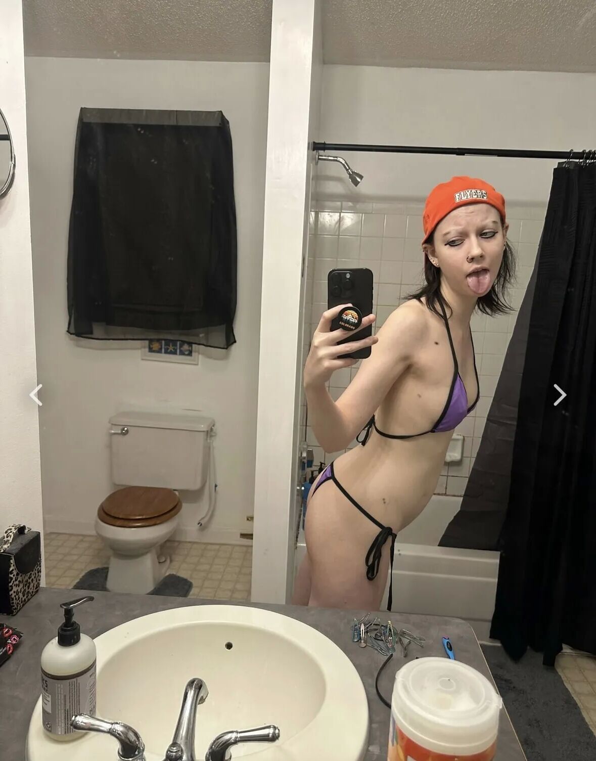Horny Mommy - 14 Pics