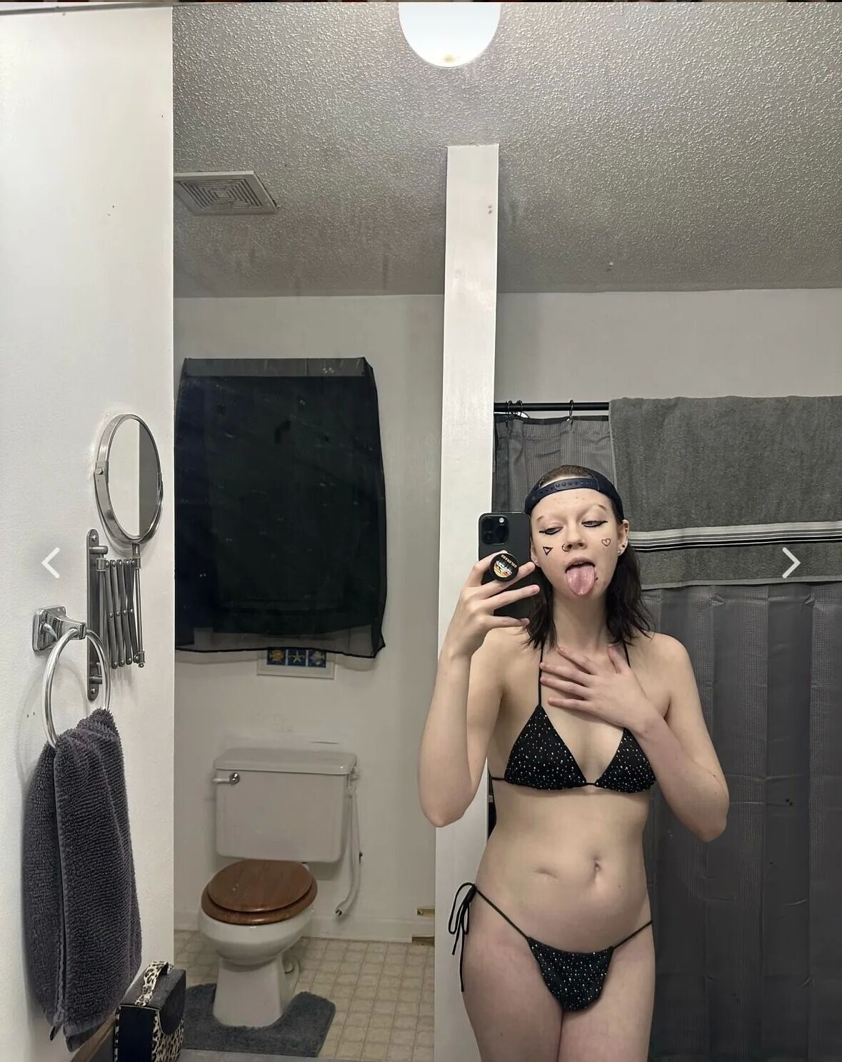 Gothic Milf - 19 Pics