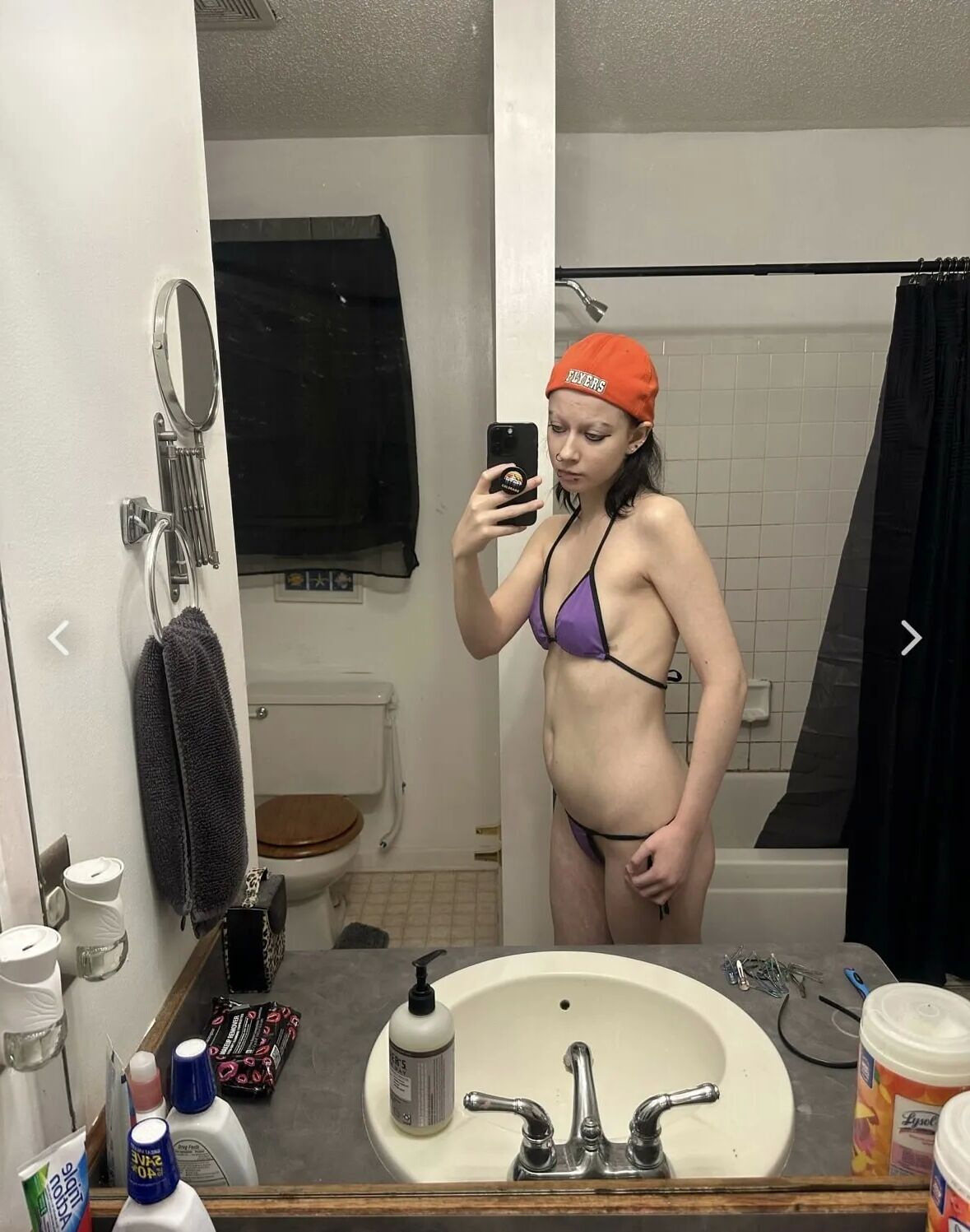 Horny Mommy - 14 Pics