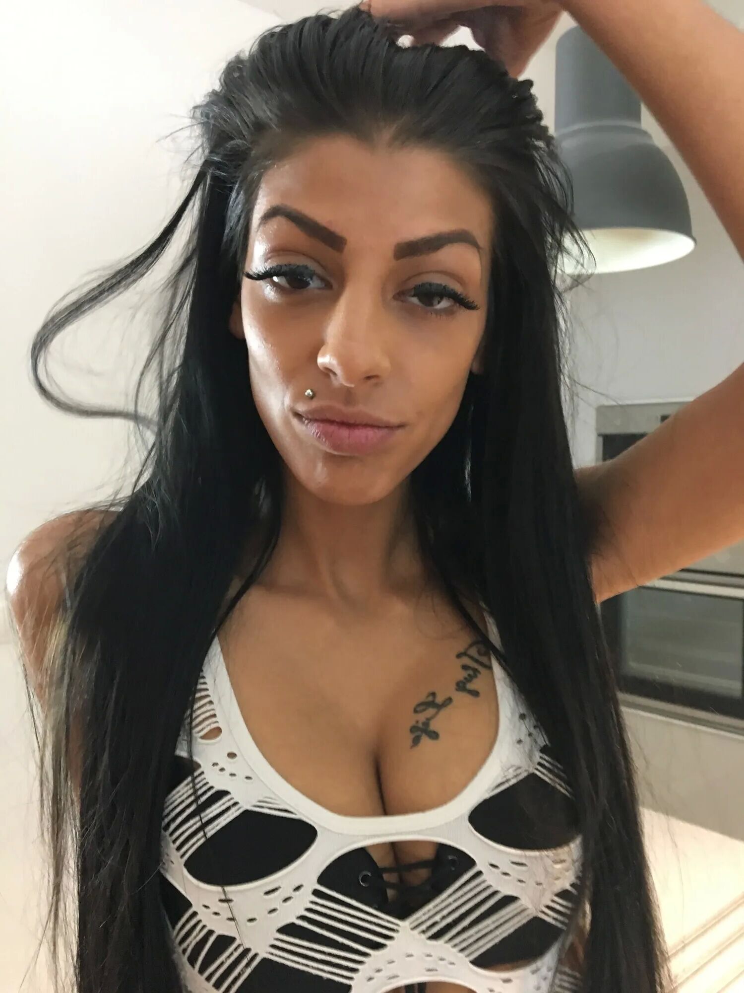 Skinny Teen Nicole Alesia - 37 Pics