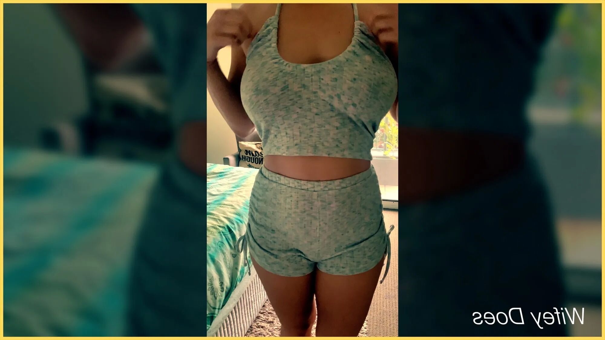 Wifey tries on her new pyjamas - 21 Pics