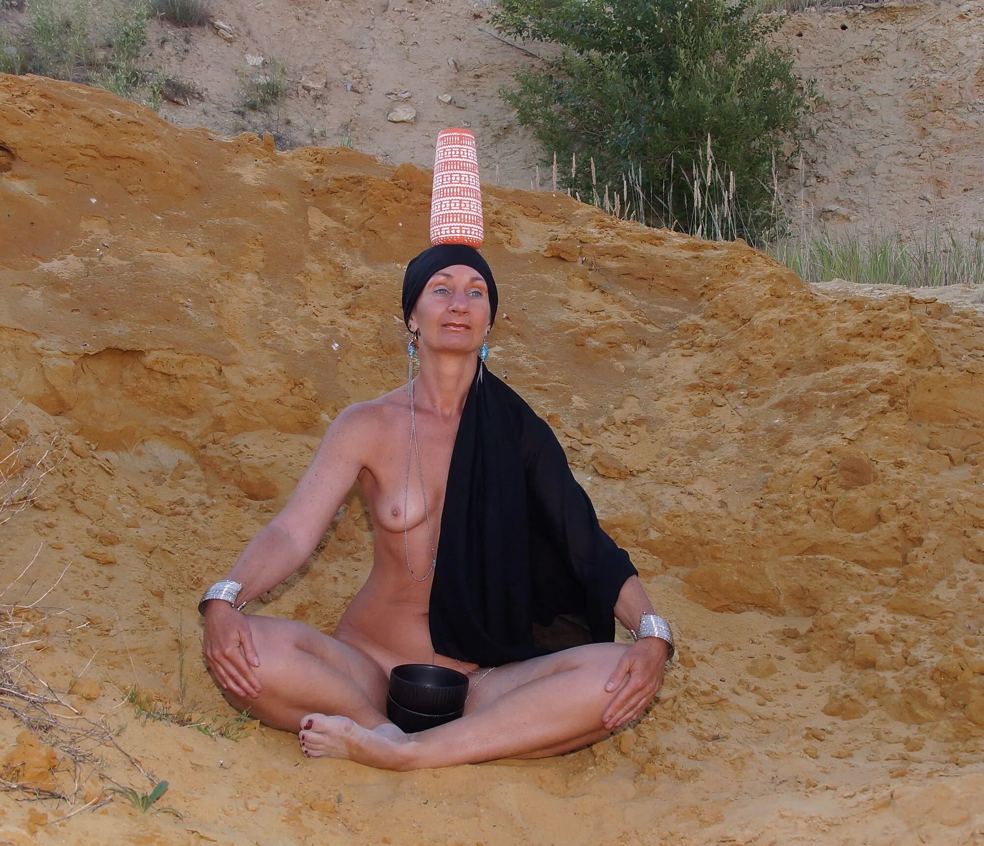 On sand seminude with light-color vase - 35 Pics