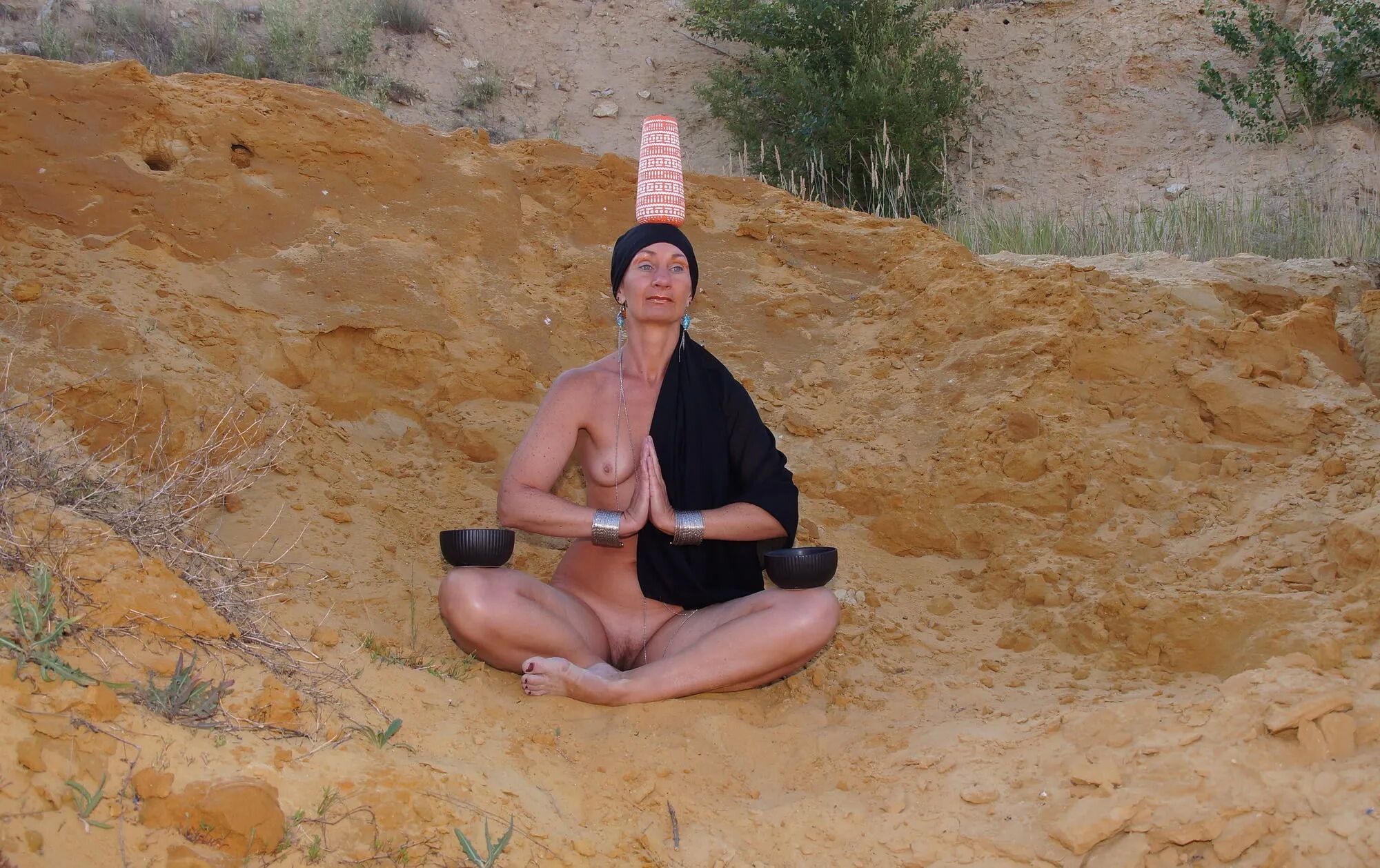 On sand seminude with light-color vase - 35 Pics