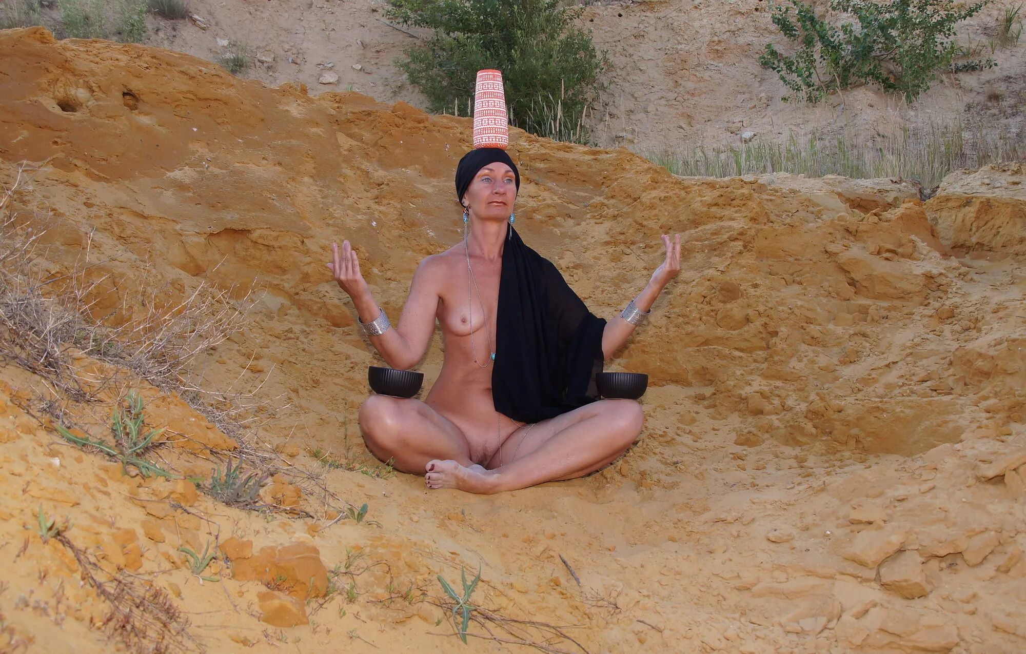 On sand seminude with light-color vase - 35 Pics