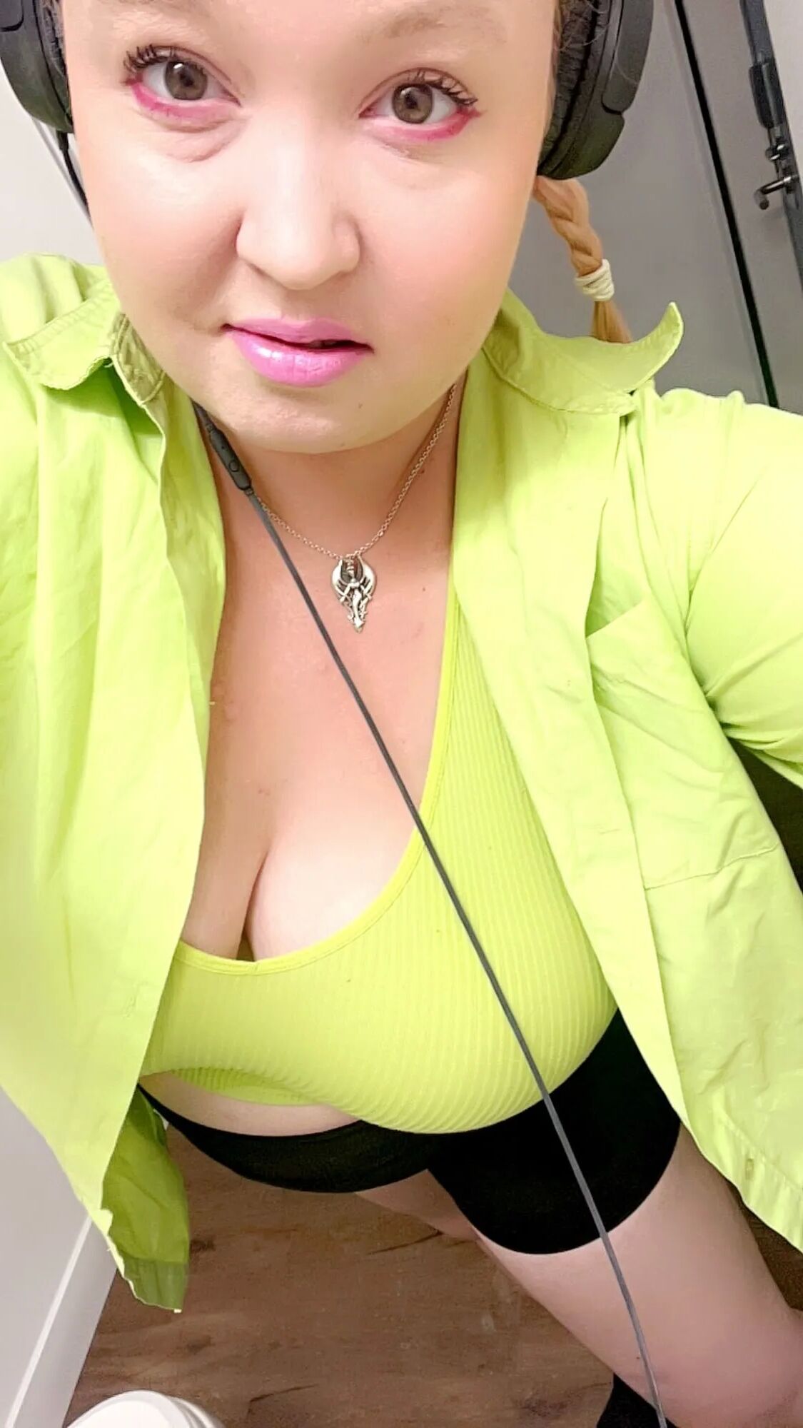 XXX shots ---Kendra Zielinski - 40 Pics