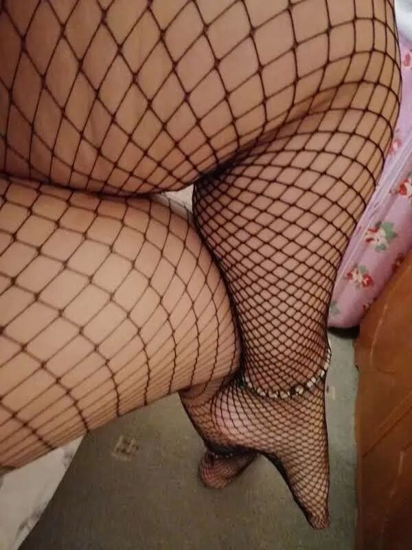 Homemade Wife Chubby PAWG big ass and fishnet tights - 18 Pics