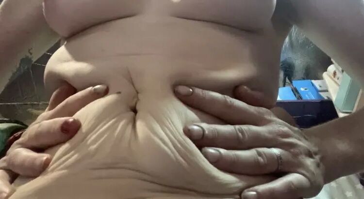 Squishy Stomach Play - 23 Pics