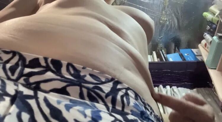 Squishy Stomach Play - 23 Pics