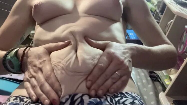 Squishy Stomach Play - 23 Pics