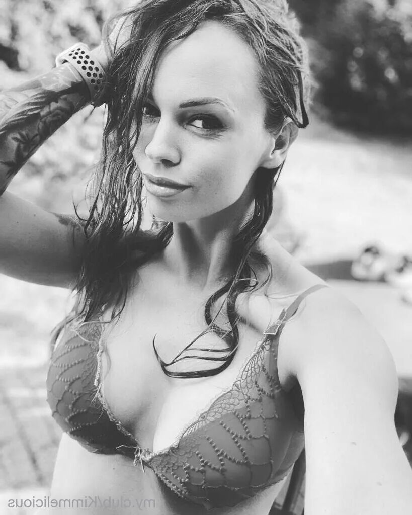 Kimmelicious Free Photos - 21 Pics