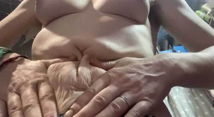 Squishy Stomach Play - 23 Pics