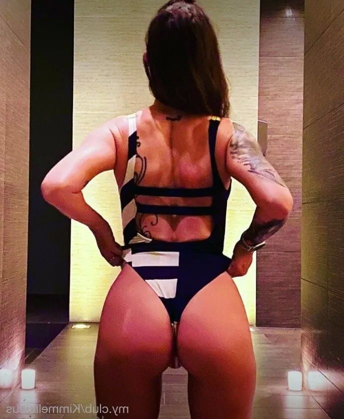 Kimmelicious Free Photos - 21 Pics