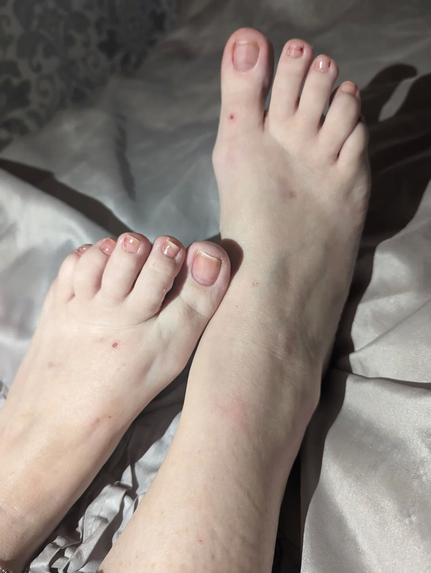 Foot play - 18 Pics