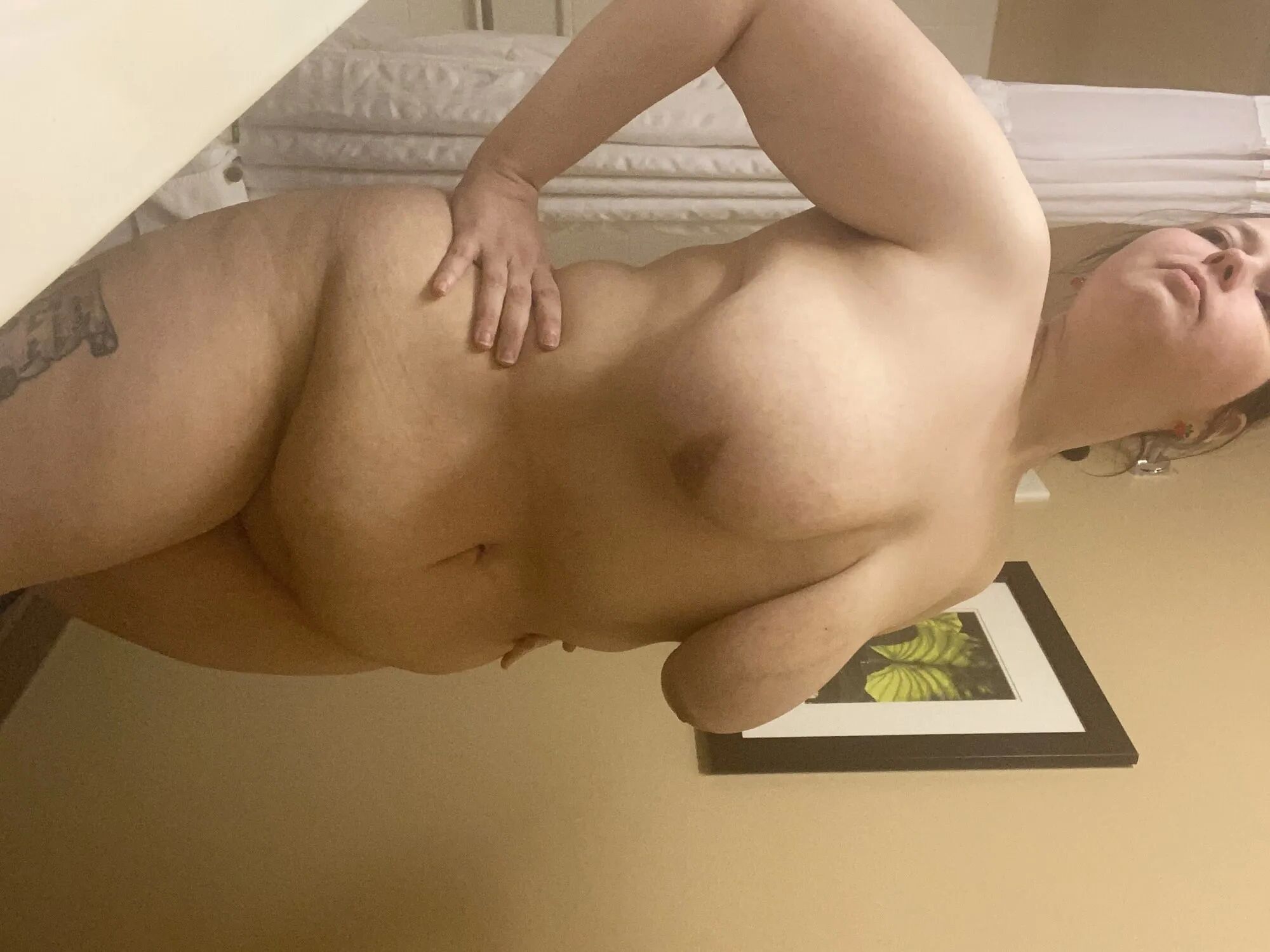 Quick pics in the hotel Bathroom - 19 Pics