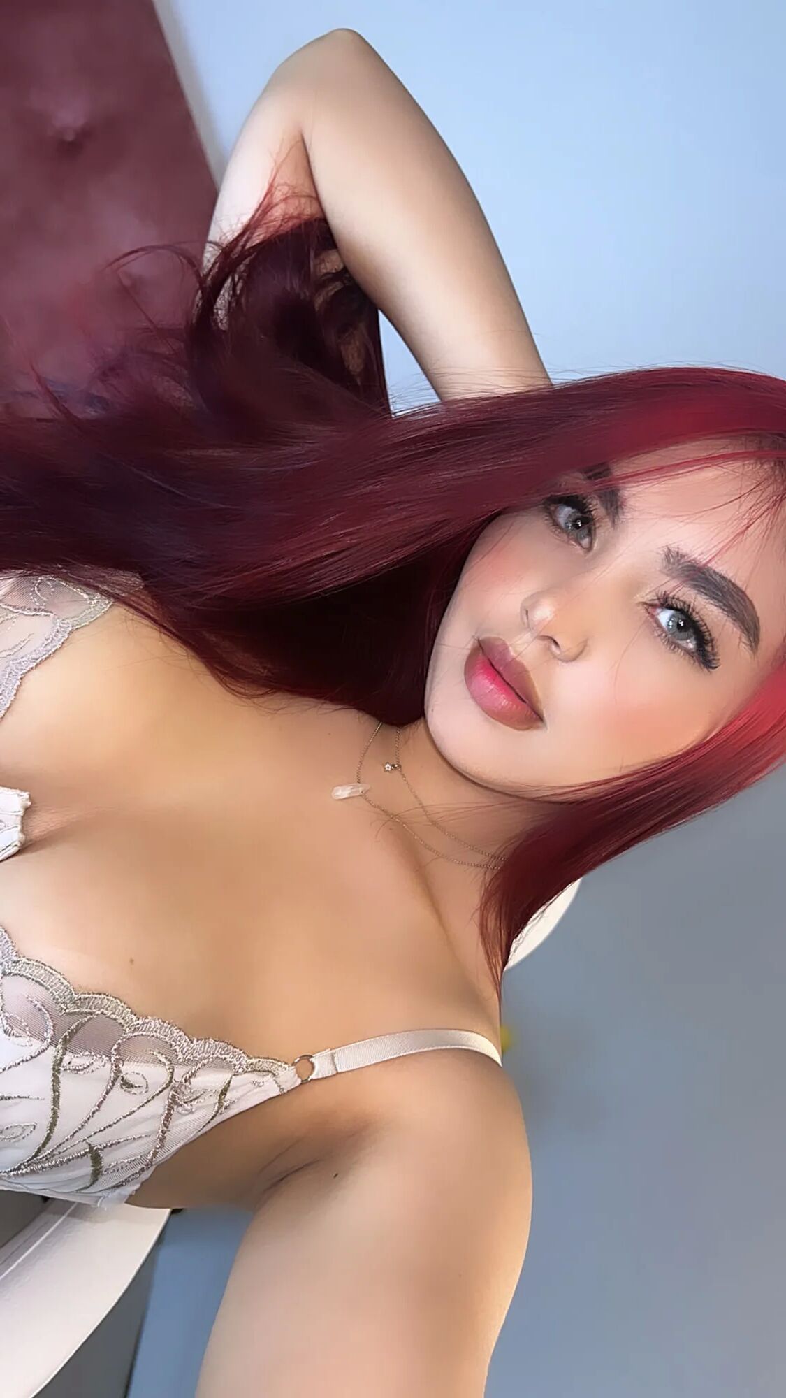 I need daddy's cum on my face and my boobs!! - 6 Pics