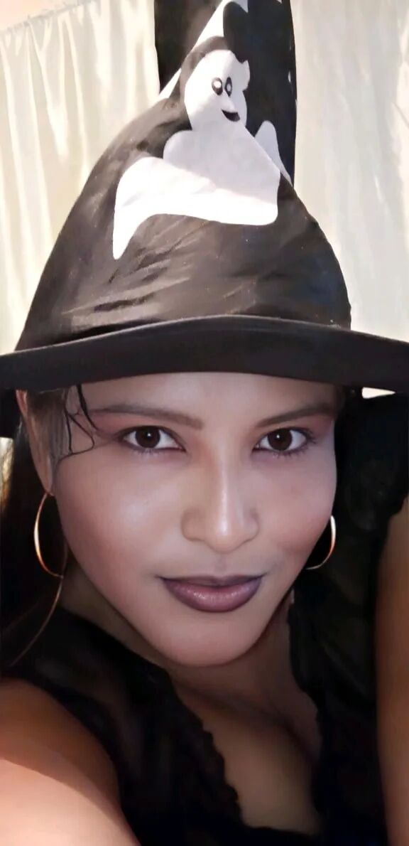 Halloween Party - 17 Pics