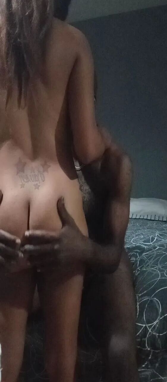 Cute hood Thot African American milf - 104 Pics