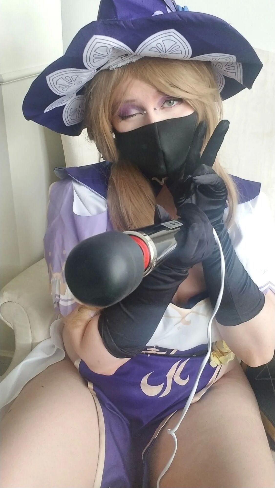 Lisa Cosplay - 17 Pics