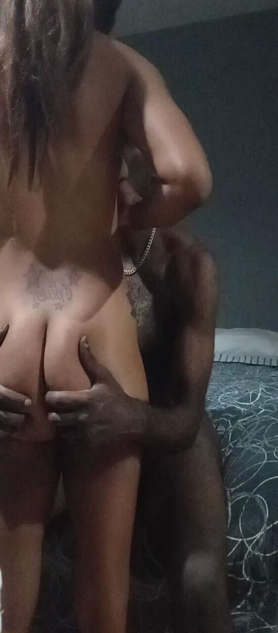 Cute hood Thot African American milf - 104 Pics