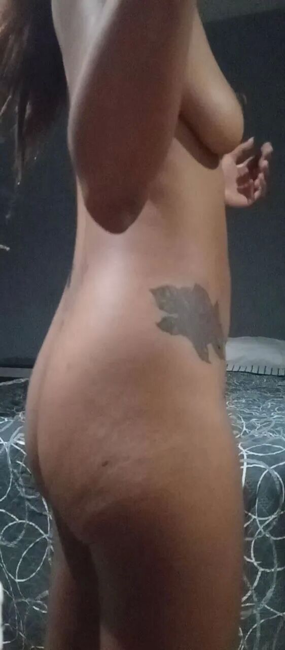 Cute hood Thot African American milf - 104 Pics