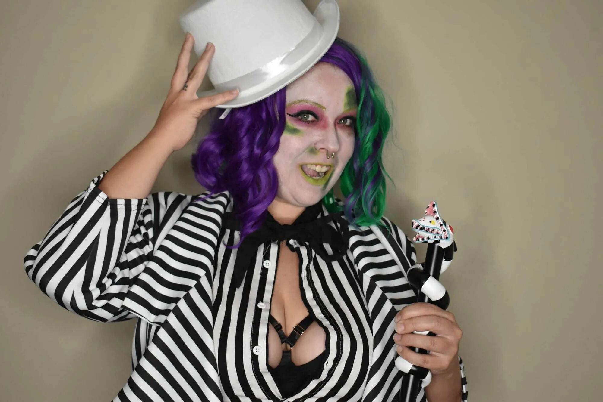 Beetlejuice - 6 Pics