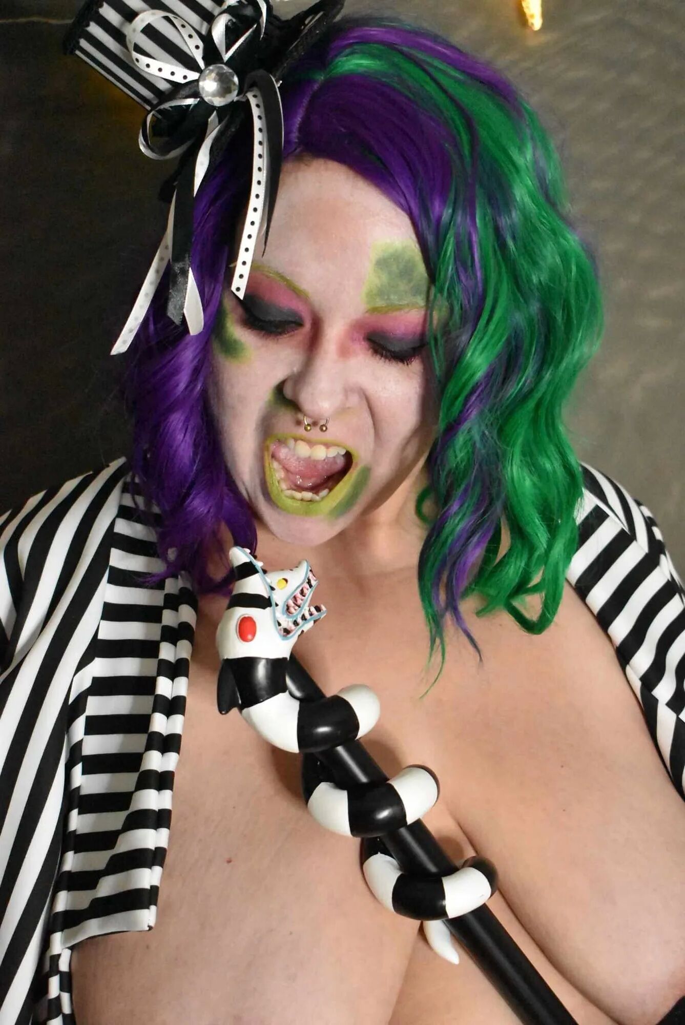 Beetlejuice - 6 Pics
