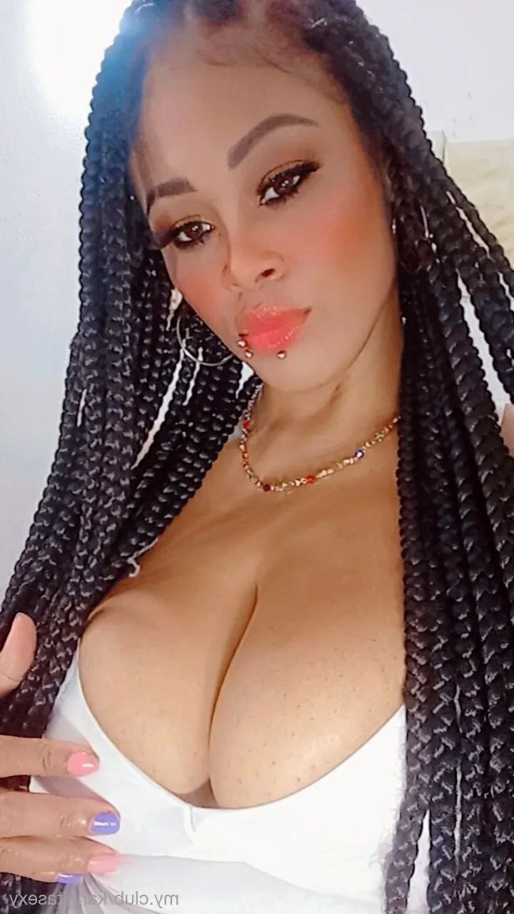 Karinitasexy Free Photos - 294 Pics