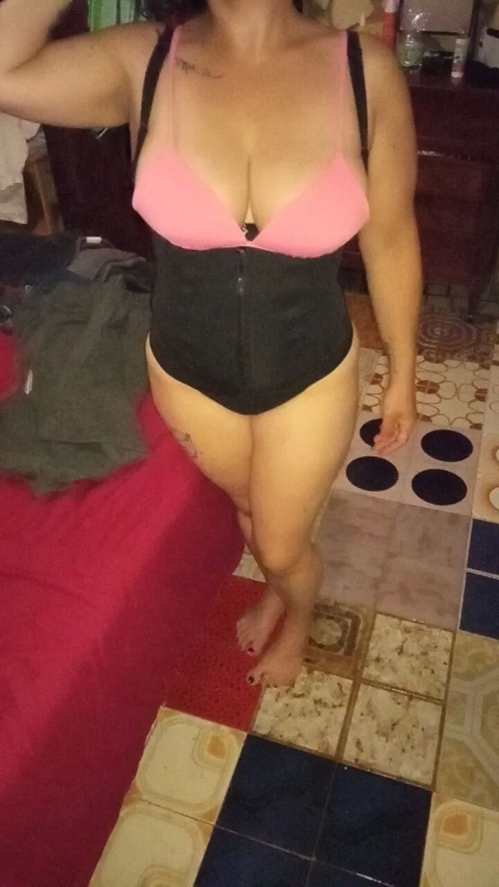 New heels and lingerie - 21 Pics
